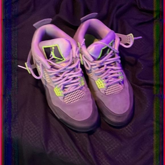 Shoes - Picture 1 of 3